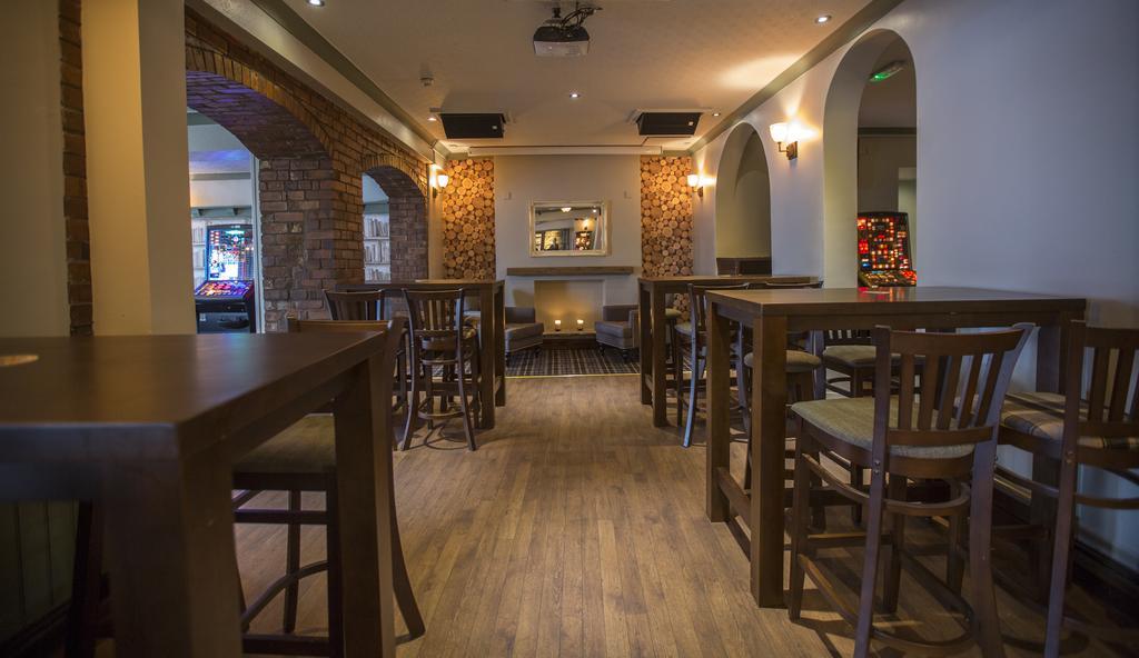 The Sun Inn Алверстон Екстер'єр фото